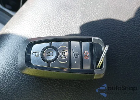 2020 Ford Expedition Xlt z USA, uszkodzony, nr VIN 1FMJU1HT2LEA06186